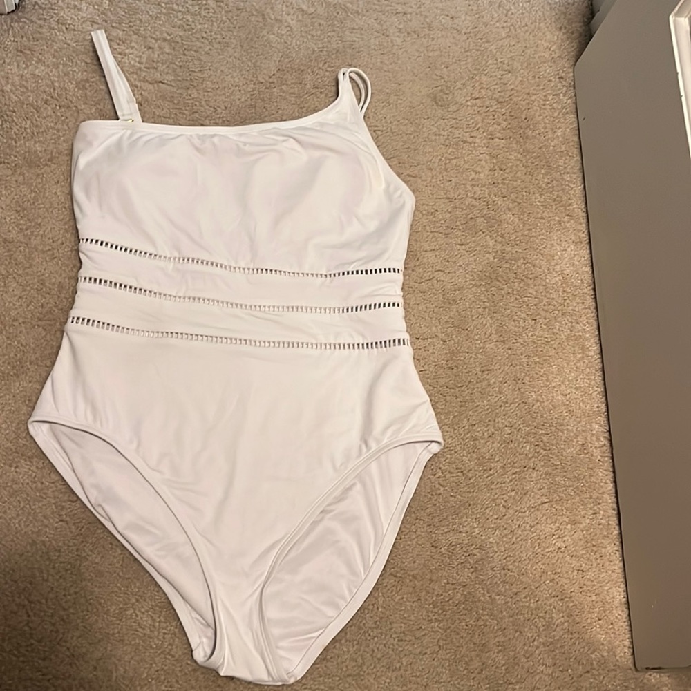 White one shoulder swimsuit with removable strap this it was never worn